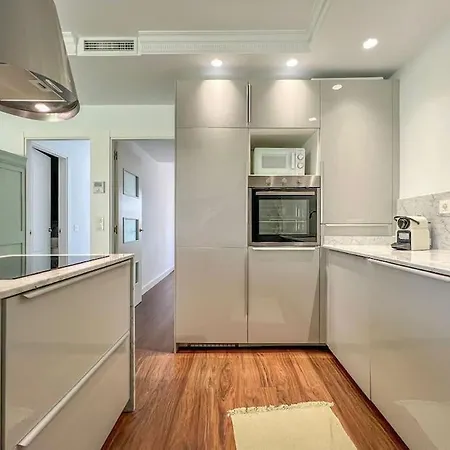 Andrea Con Piscina Marbella