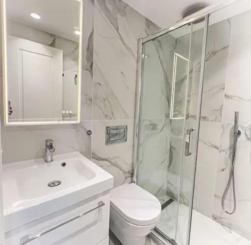 Andrea Con Piscina Lägenhet