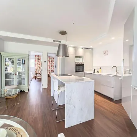 Andrea Con Piscina * Μαρμπέλλα